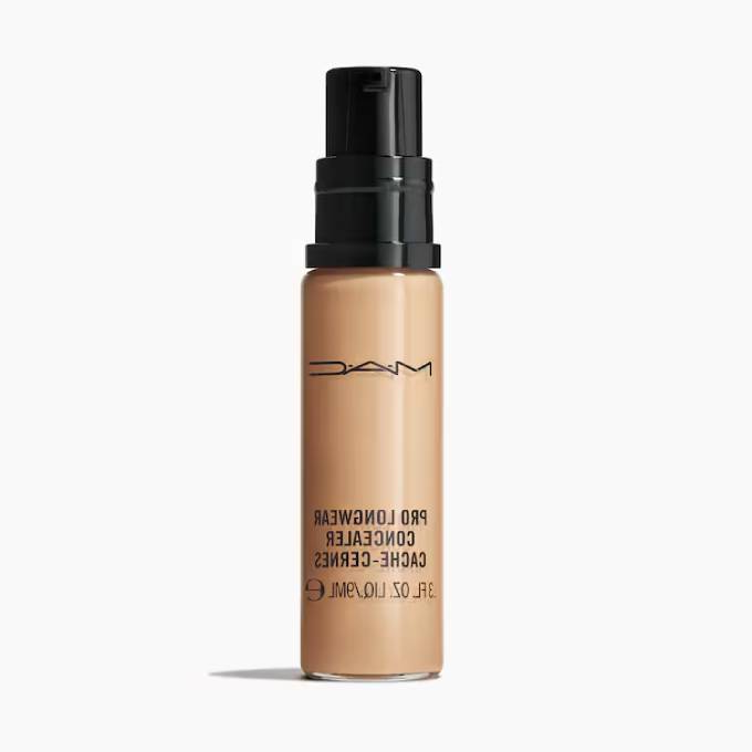 Studio Fix Fluid SPF 15 24HR Matte Foundation Oil Control